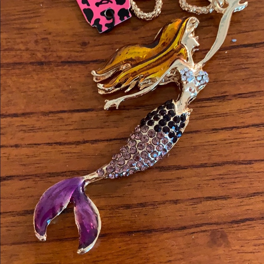 🛍 👑 Betsy Johnson Mermaid Pendent